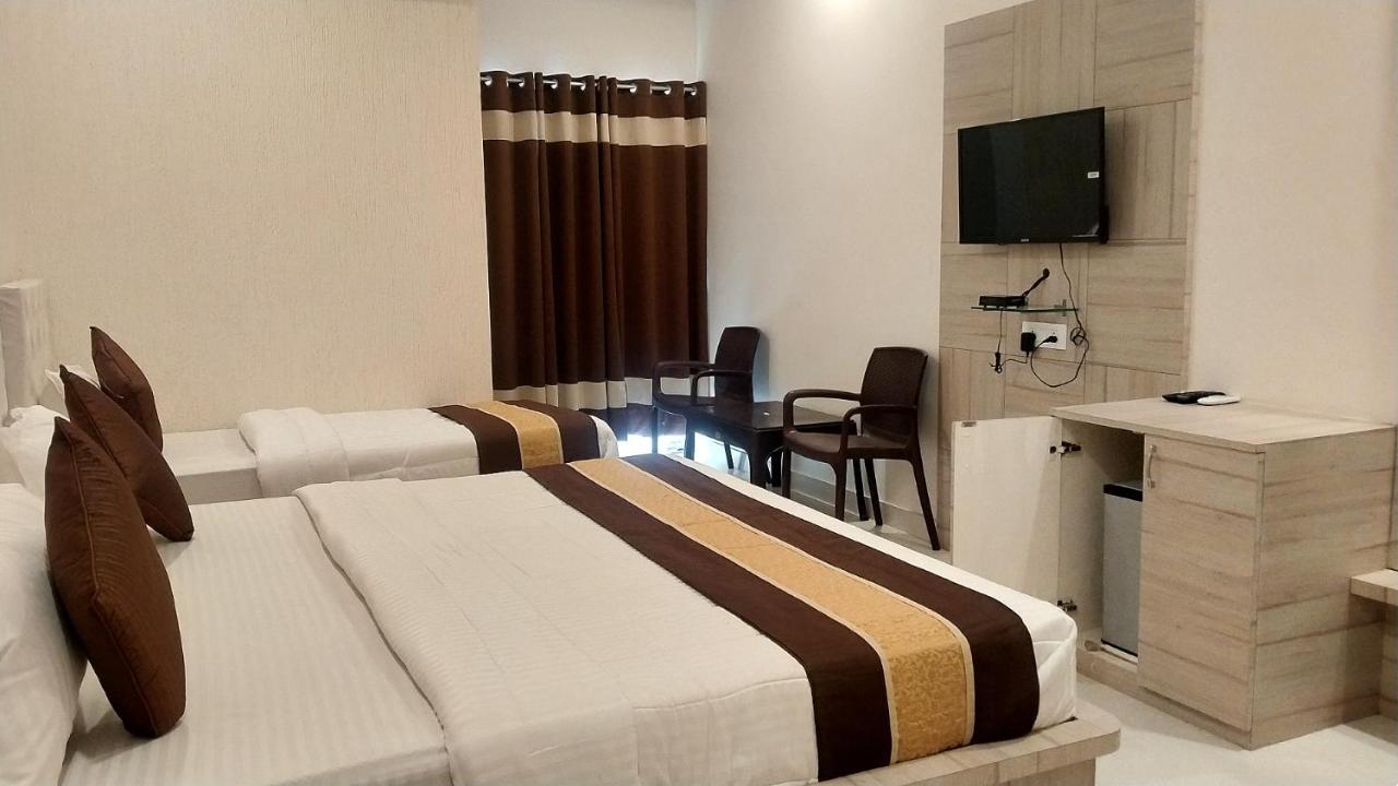 Hotel Namo Palace Кота Екстериор снимка