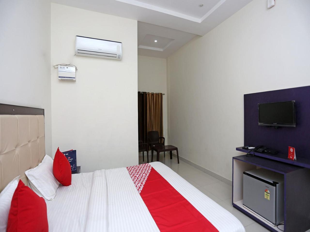Hotel Namo Palace Кота Екстериор снимка