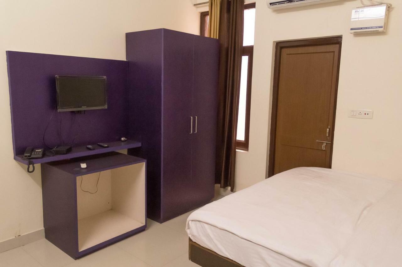 Hotel Namo Palace Кота Екстериор снимка